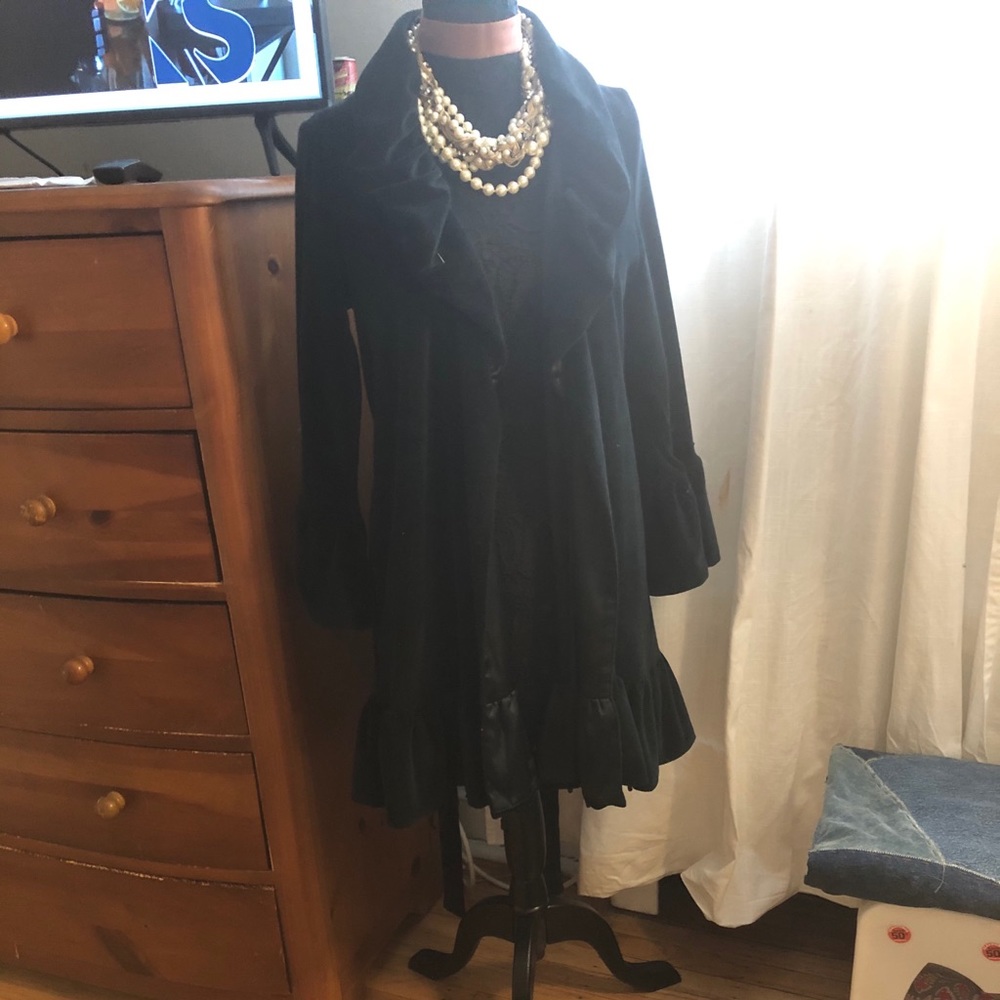 Black Kenneth Cole Suede Pumps